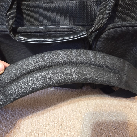 American Tourister black laptop briefcase or messenger bag GUC Travel Work - Picture 6 of 13